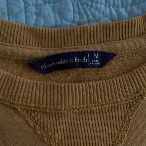 Abercrombie & Fitch Men's Mustard Sweater - Picture 2 of 4
